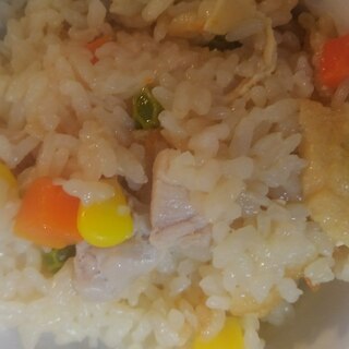 簡単炊き込みご飯!ミックスベジ、めんつゆで。